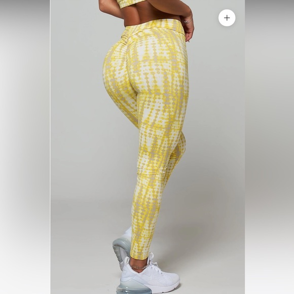 LiCi Fit V-Cut Scrunch Leggings - size Small - Picture 2 of 8